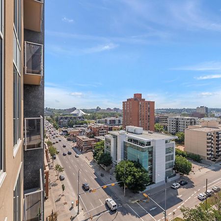 Heart Of Downtown Calgary Spacious Luxury Condo With Stunning Views And Premium Amenities Extérieur photo