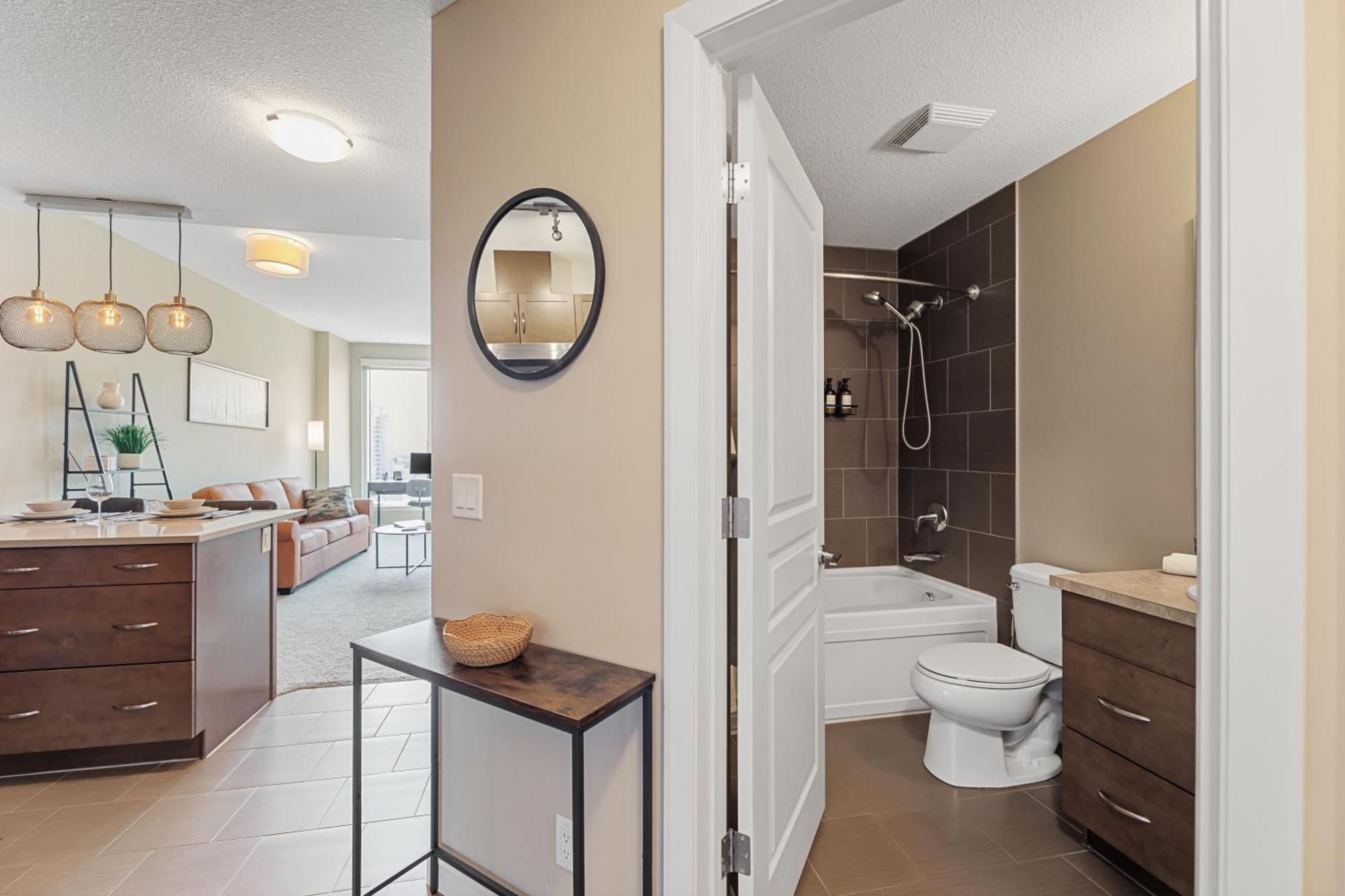 Heart Of Downtown Calgary Spacious Luxury Condo With Stunning Views And Premium Amenities Extérieur photo